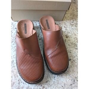 Clarks Patty Tayna Mules Womens 7M Boho Cottagecore Comfort Slip On Clogs